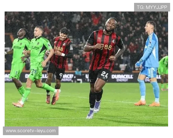 多萨里展现惊人进攻创造力，引领球队突破重围