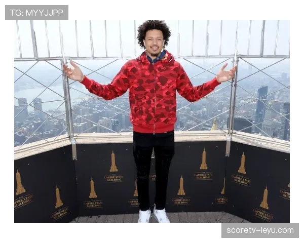 莫布里展现全能身手，助力球队逆转取胜