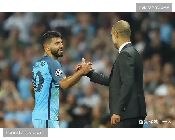 莱万与阿圭罗:终结效率及战术角色对比分析 莱万与阿圭罗:终结效率及战术角色对比分析